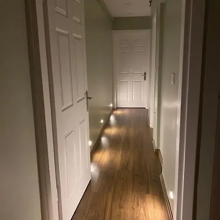 In The Center, Comfortable, Friendly And Fresh Flat
